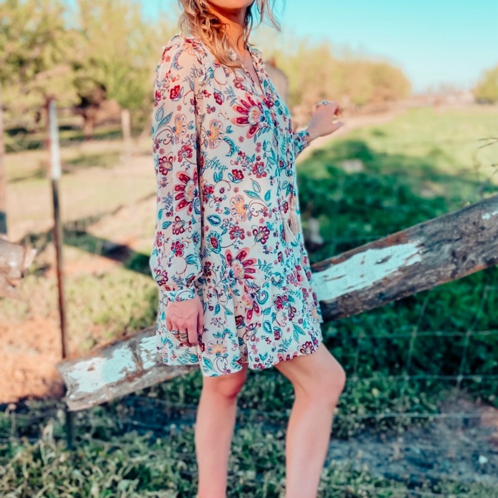 Floral Long Sleeve Dress
Only worn once!